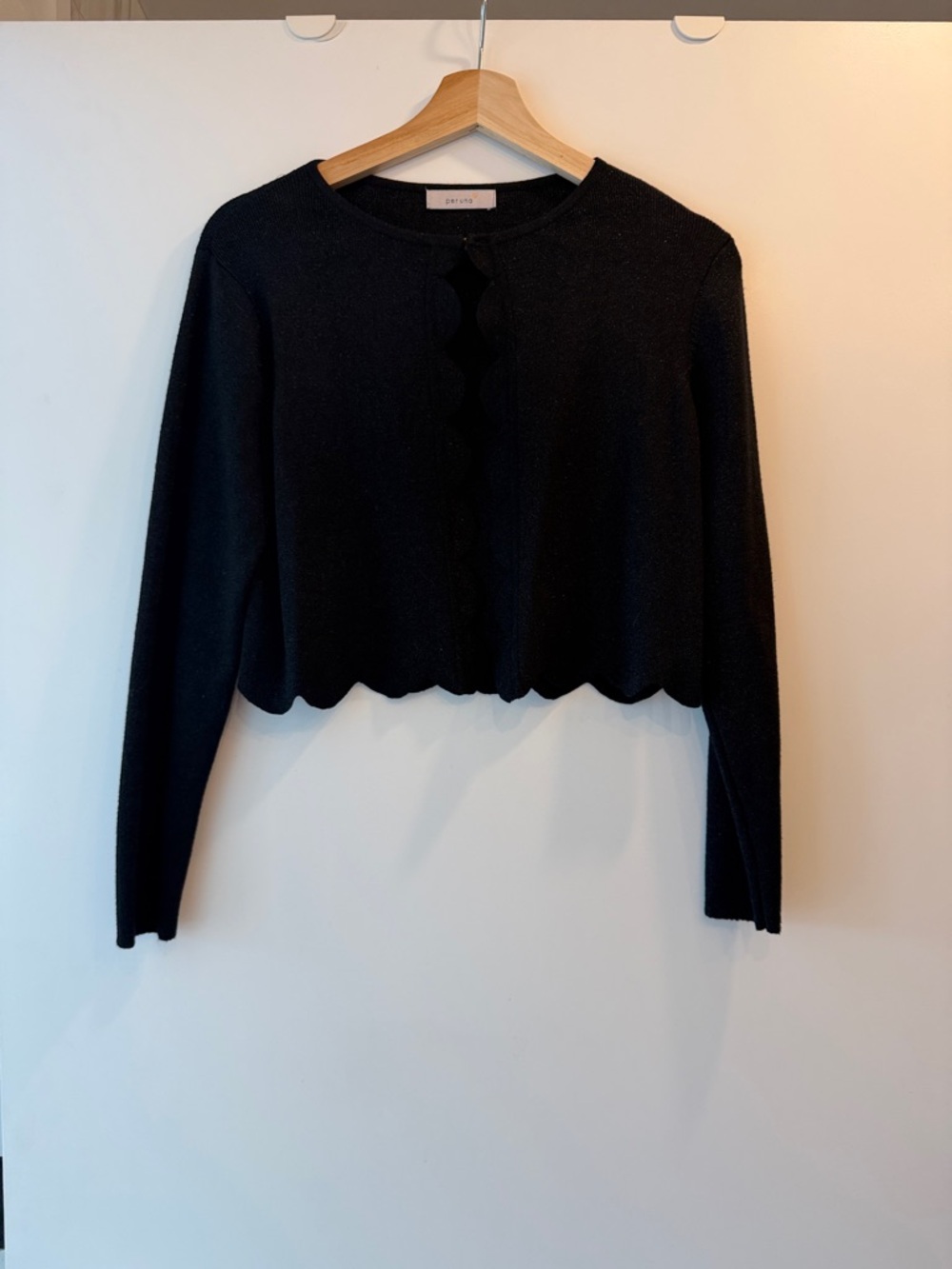 per una Black Scalloped-Trim Knit Top
